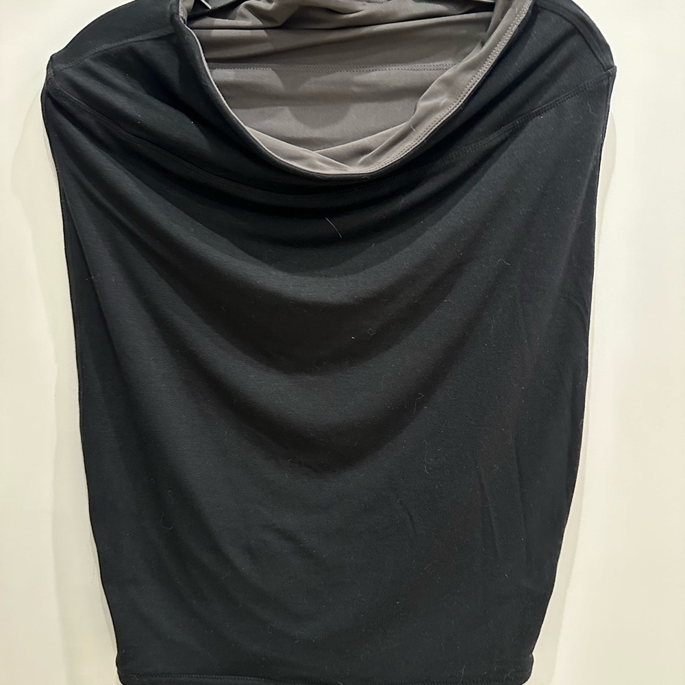Yummie by Hearher Thomson
Reversible Black and Gray Skirt